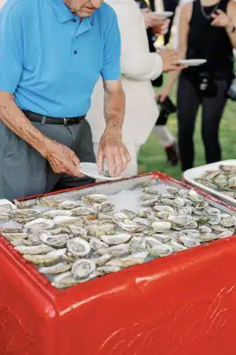 Raw bar display